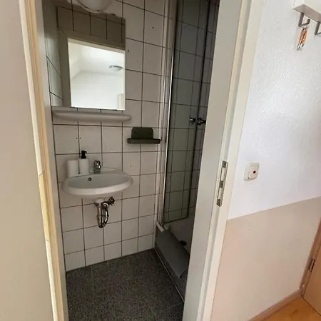 Einzelzimmer Mit Bad 15 3*